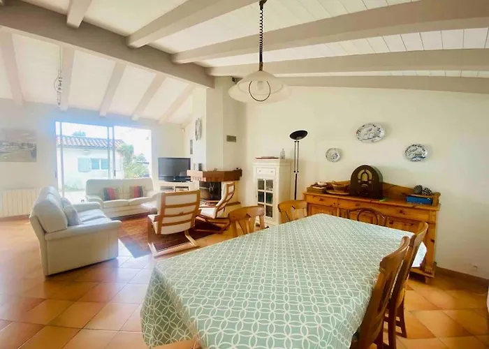 Вилла Le Havre De Re Ле-Буа-Плаж-ан-Ре